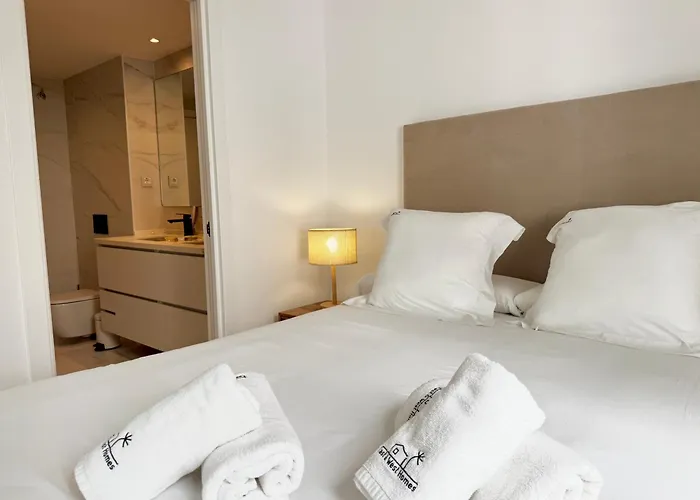 Luxury Golden Mile Townhouse Near Puente - Eaw Homes Holiday home