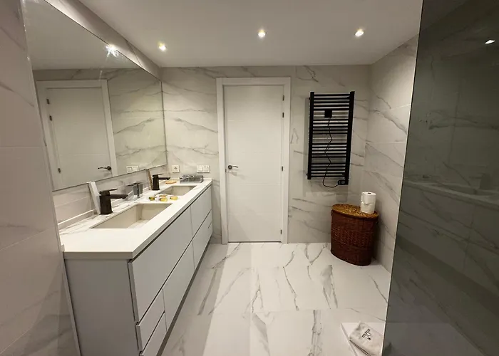 Holiday home Luxury Golden Mile Townhouse Near Puente - Eaw Homes *