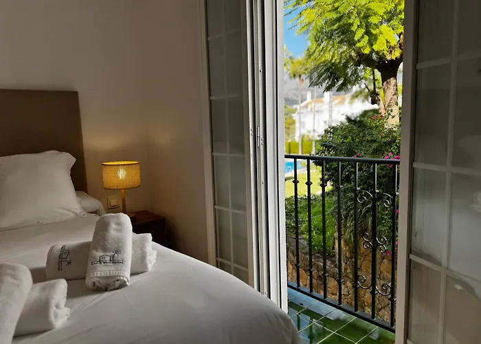 Luxury Golden Mile Townhouse Near Puente - Eaw Homes * Marbella