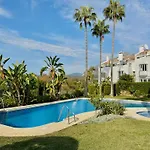 Luxury Golden Mile Townhouse Near Puente - Eaw Homes Semesterbostad Marbella