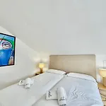 Luxury Golden Mile Townhouse Near Puente - Eaw Homes Semesterbostad Marbella