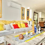 Semesterbostad Luxury Golden Mile Townhouse Near Puente - Eaw Homes