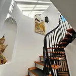 Semesterbostad Luxury Golden Mile Townhouse Near Puente - Eaw Homes Marbella