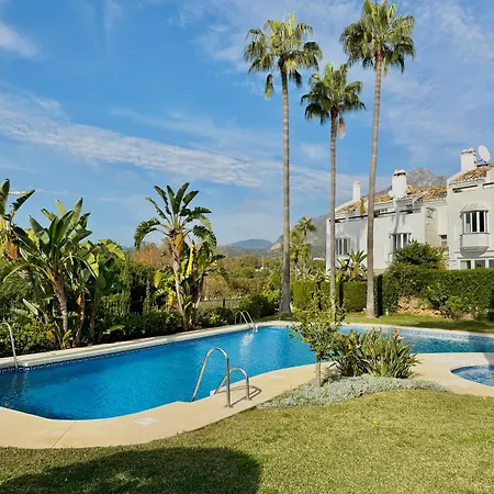 Arco Iris Puente Townhouse Within A Short Walk To Puente Luxury Complex And The Promenade - Eaw Homes בית נופש מארבלה
