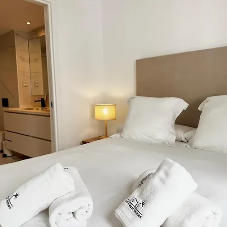 Luxury Golden Mile Townhouse Near Puente - Eaw Homes 펜션