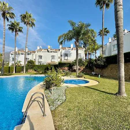 Arco Iris Puente Townhouse Within A Short Walk To Puente Luxury Complex And The Promenade - Eaw Homes בית נופש מארבלה