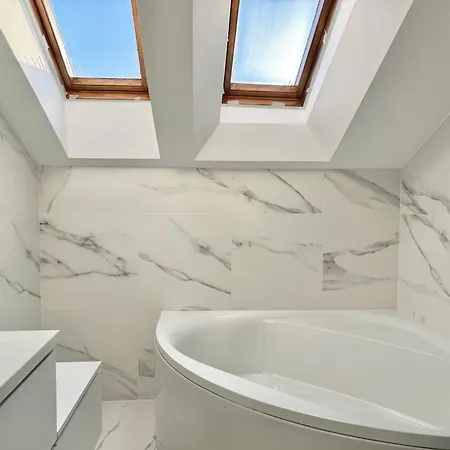 Arco Iris Puente Townhouse Within A Short Walk To Puente Luxury Complex And The Promenade - Eaw Homes מארבלה