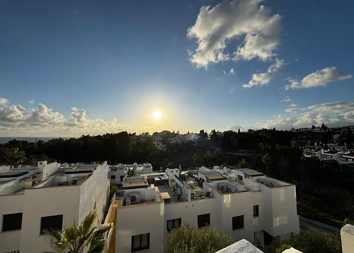 Luxury Golden Mile Townhouse Near Puente - Eaw Homes *