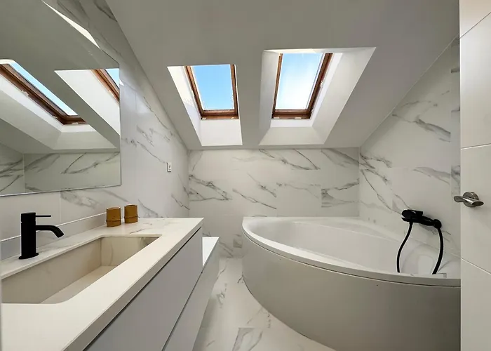 Luxury Golden Mile Townhouse Near Puente - Eaw Homes