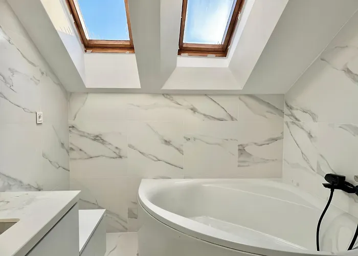 Luxury Golden Mile Townhouse Near Puente - Eaw Homes Марбелья