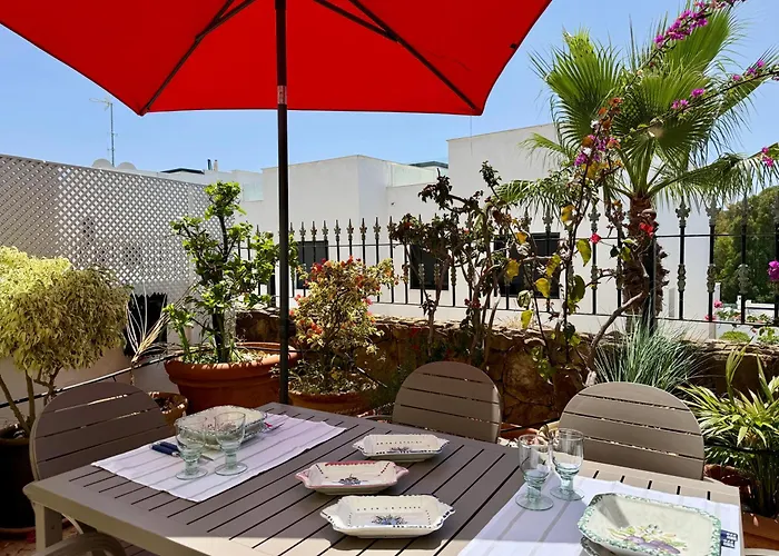 Luxury Golden Mile Townhouse Near Puente - Eaw Homes *